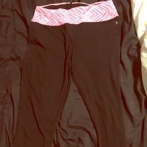 Black crop leggings